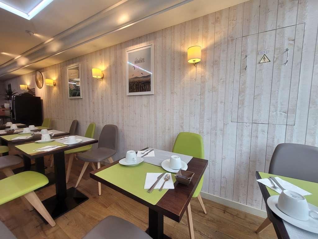 Brit Hotel Des Halles Concarneau Restaurant bilde